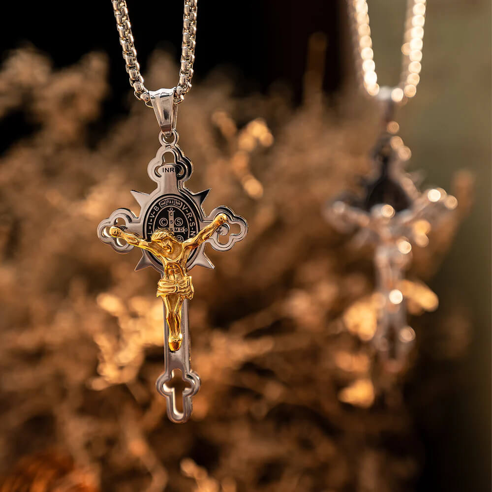 Crucifixo Exorcista de São Bento