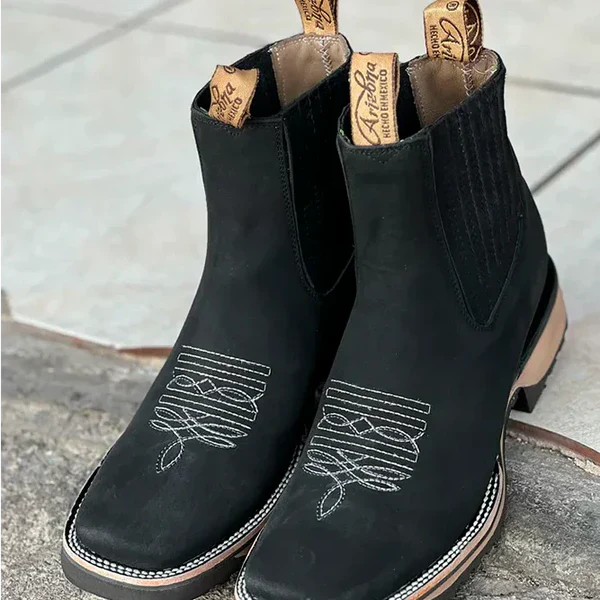 Kit Botina Brave Texana de Couro Robusto e Sofisticado + Brindes: Chapéu, Cinto e Carteira