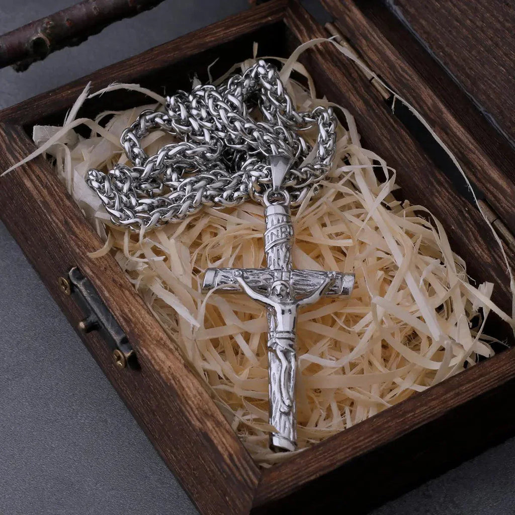 Colar Crucifixo Jesus Cristo na Cruz