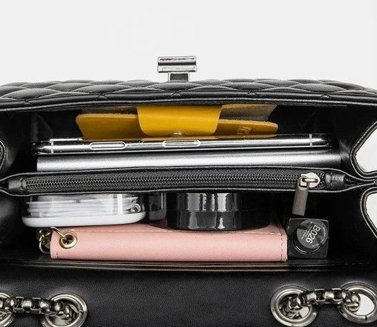 Bolsa Virginia de Couro Legítimo com Alça de Corrente